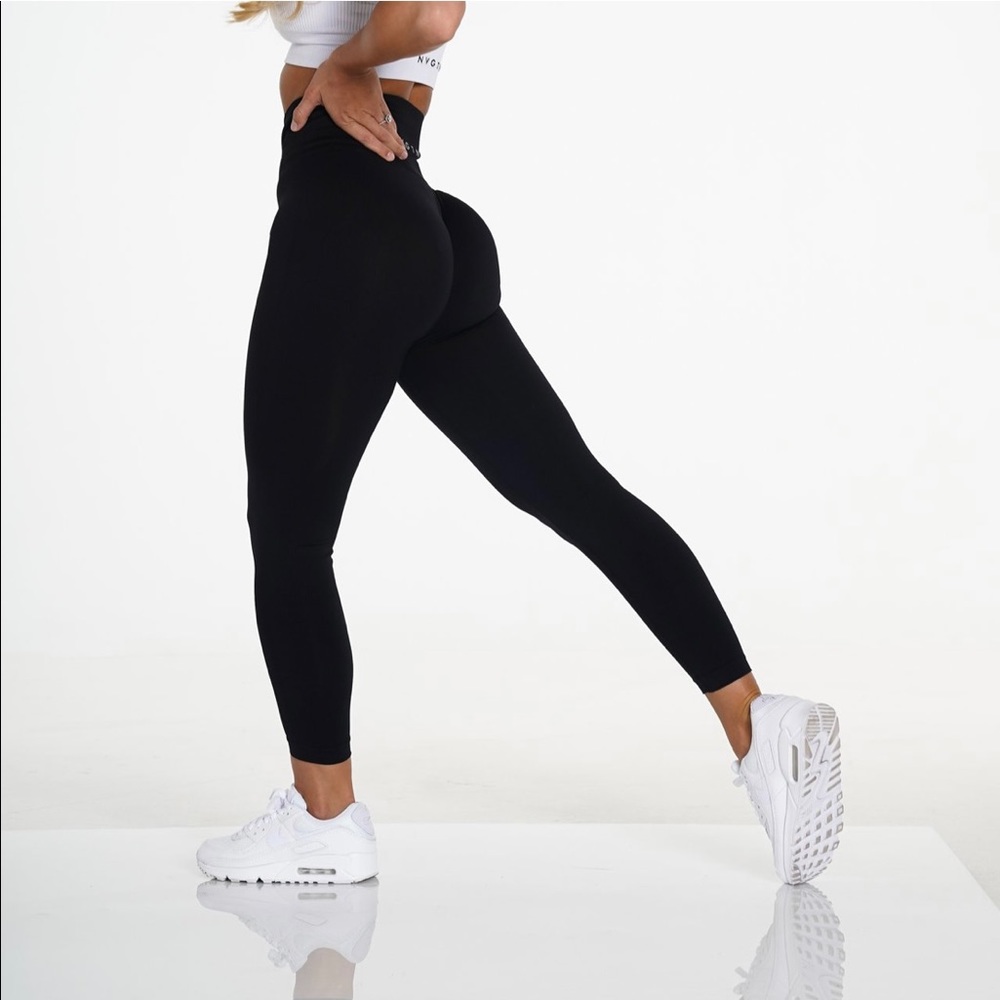 NVGTN Black Solid Seamless Leggings X-Small (XS)